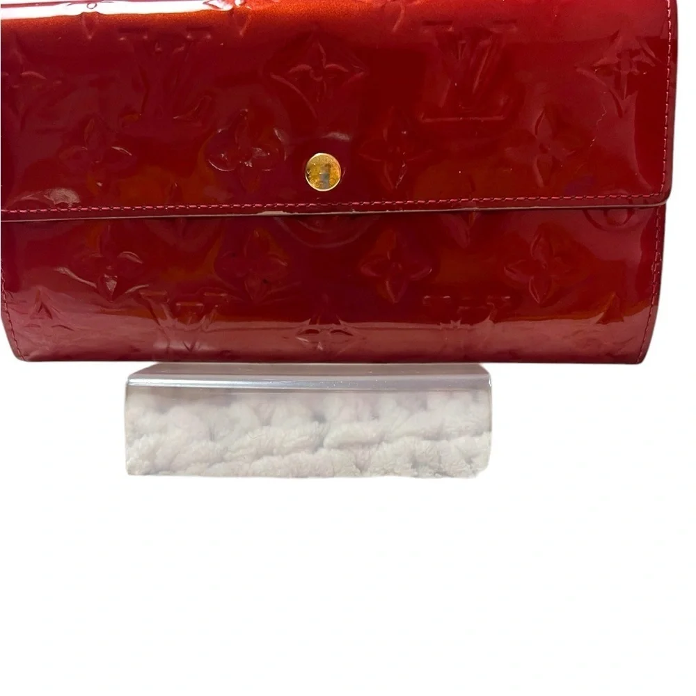Louis Vuitton Sara Vernis Red Embossed Women's long wallet